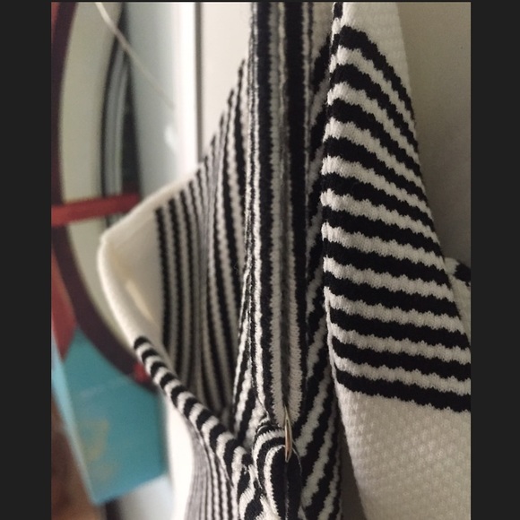 NWOT Bishop and Young Tie Top Dress - Picture 7 of 8